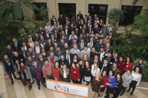 eva-gayrimenkul-degerleme-ailesi-300x200-2 Zuhal BALSARI, EVA Gayrimenkul Değerleme'de Genel Müdür Yardımcısı olarak görev yapıyor.