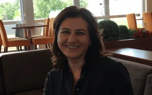 hande_demirel-1-300x188-3 DEMİREL, burslu olarak gittiği Berlin Teknik Üniversitesi Geoinformatik Enstitüsü'nde doktora yaptı.