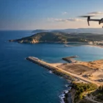 Sinop kıyısında açık üstyapı alanını ölçen RTK haritalama dronu temsili